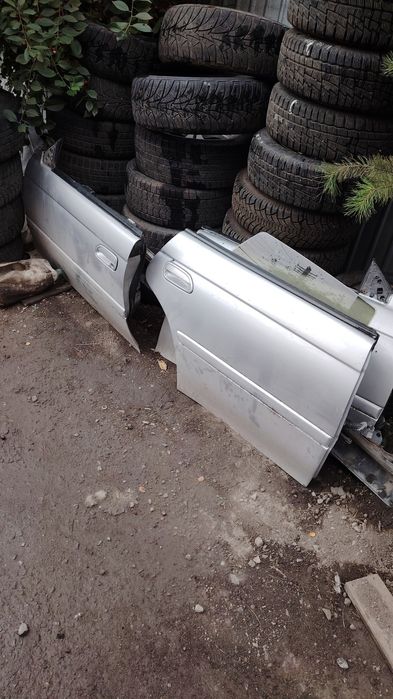 Дверь Субару легаси B3