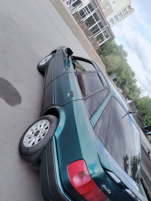 Продам Ауди 80 б4