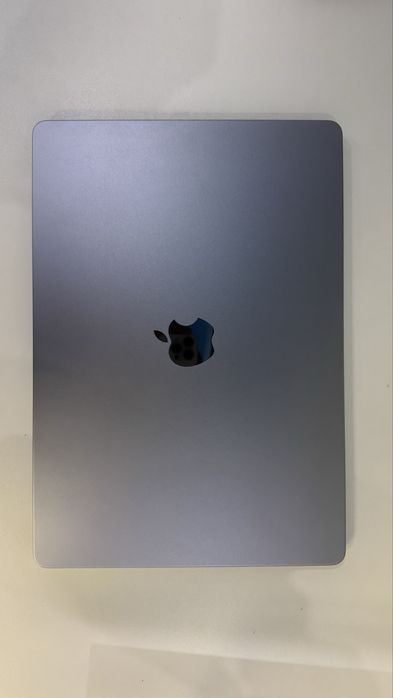 Macbook Air M3 15 inch, 10 core GPU, 16GB RAM, 512GB SSD, Space grey