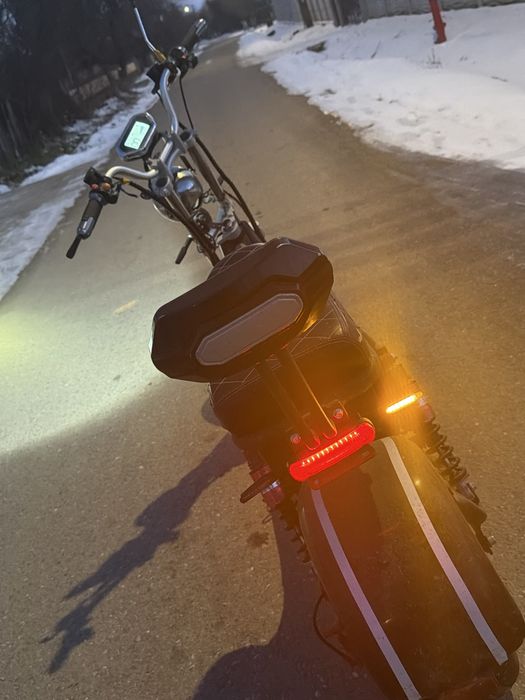 Vand scuter electric