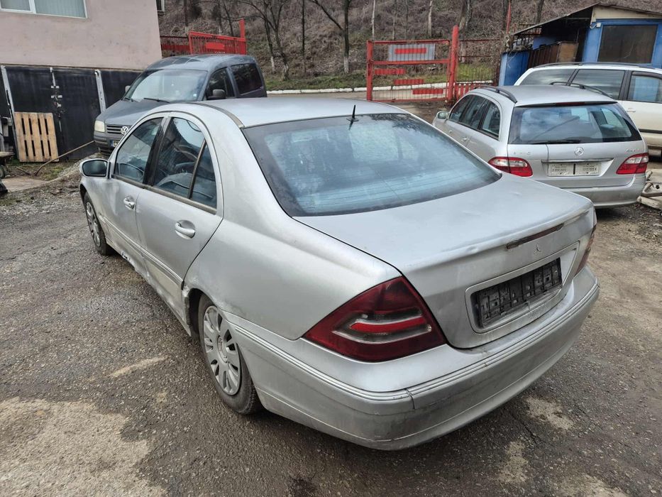 Mercedes W203 C220CDI 143кс 611 седан автоматик ЧАСТИ!
