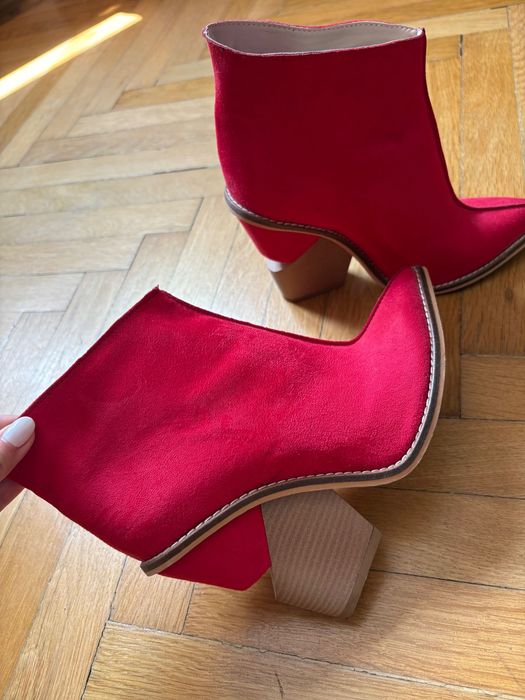 Botine cu platforma de 11 cm