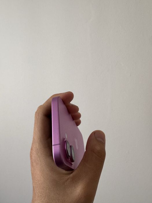 iPhone 16 256 pink