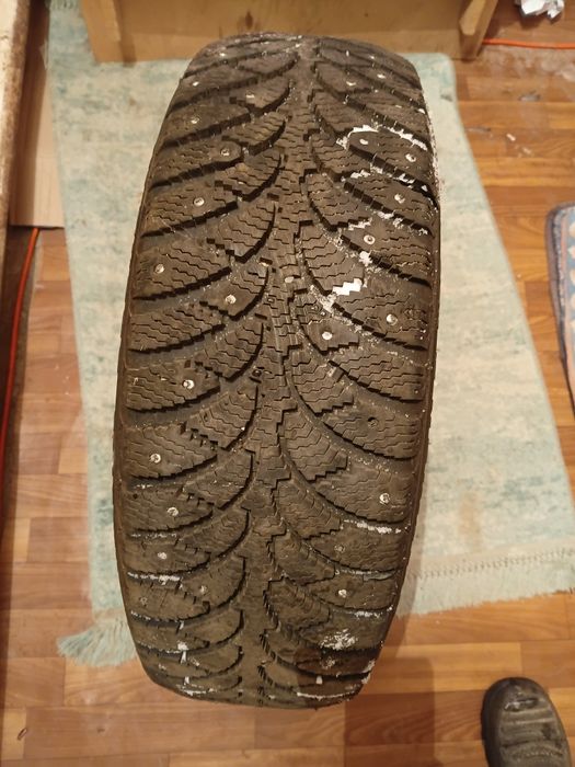 Продам R16 205/60 зимние шины