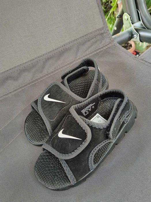 Сандали Найк 25 номер Чисто нови!