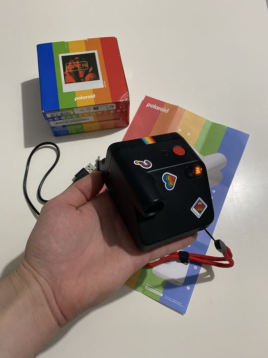 Cameră instant Polaroid Go + cutie + cablu USB