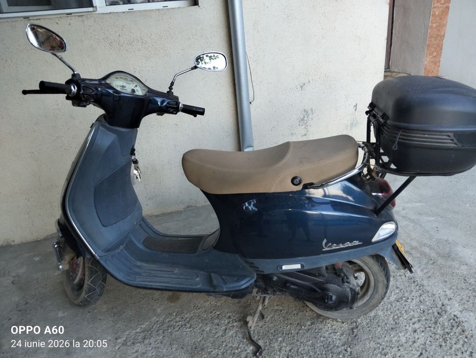 Vând Piaggio Vespa