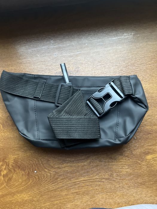 Сумки разного размера и цвета