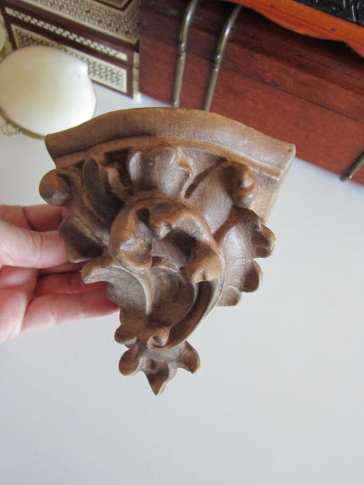 cadou rar Consola 1950 & Sfesnic sculpturi Black Forest lemn Germania