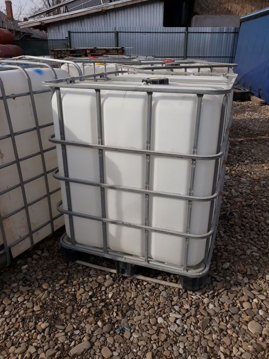 Bazine de 1 tonă ideale pt apă preț.220 lei.