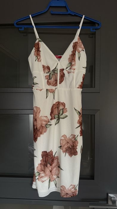 Лятна рокля на Guess