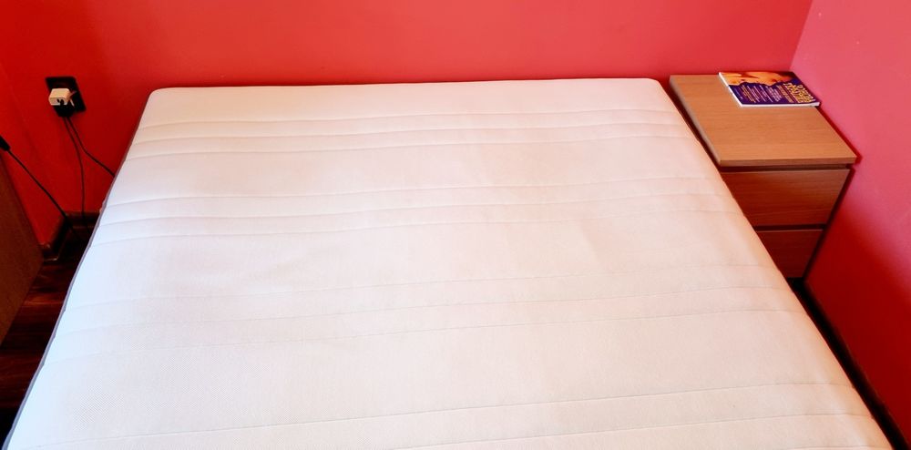 Продавам матрак с индив. пакет. пружини, много твърд, 160x200 см