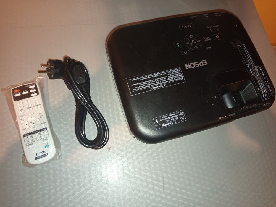 Проектор Epson EB-SO2