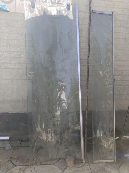 Dushavoy kabinka oynasi sotiladi