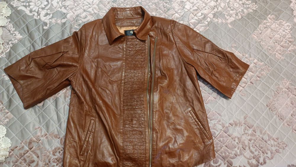 Продаю кожанку новый