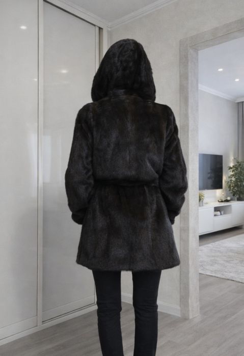 Продам шубу норковую