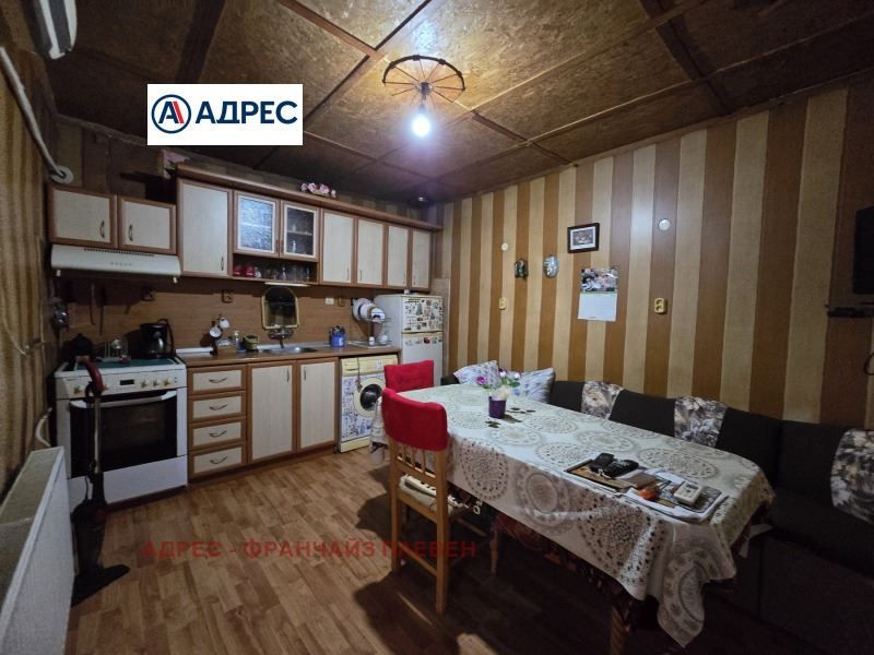 Къща в Плевен, област-с.Садовец площ 110 цена 52900