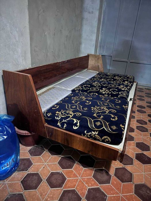 продаю диван раскладной