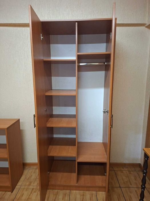 продам офисную мебель б/у