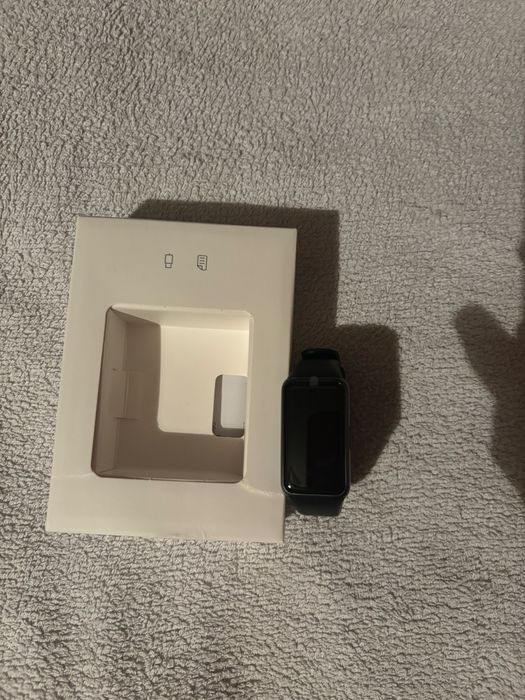 Смарт часовник Huawei Band 6