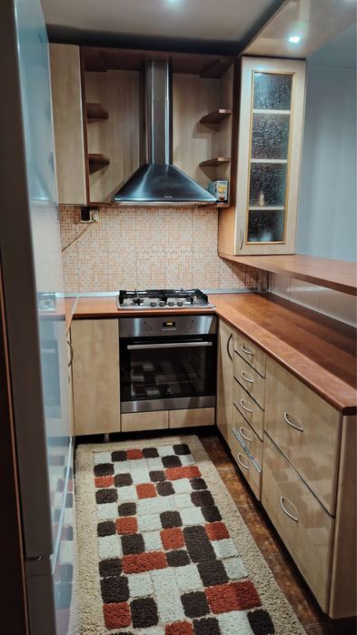 Inchiriez apartament 3 camere +mansardă