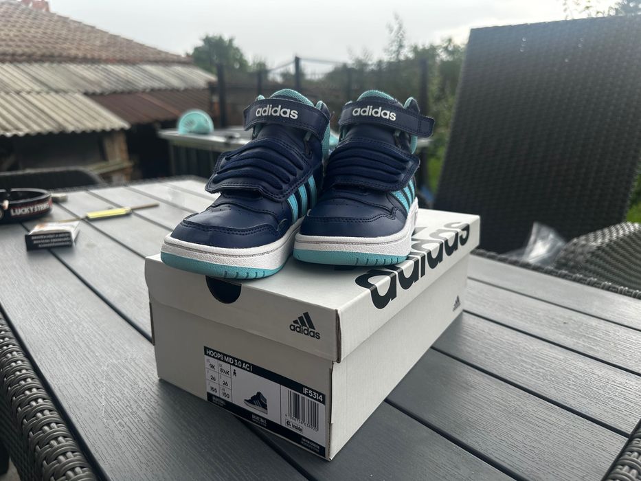 Детски високи кецове Adidas Hoops Mid