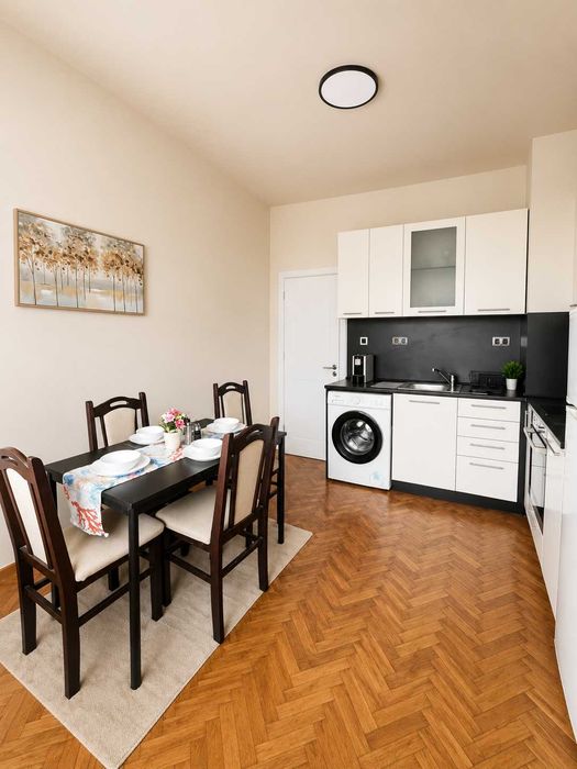 Дава се под наем Тристаен апартамент в Варна, Базар Левски - 68 кв.м за 550 € - Снимка #3