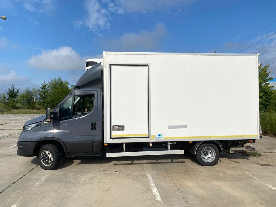 2022 Iveco Daily - AUTOMATĂ – LIFT – CATEGORIA B