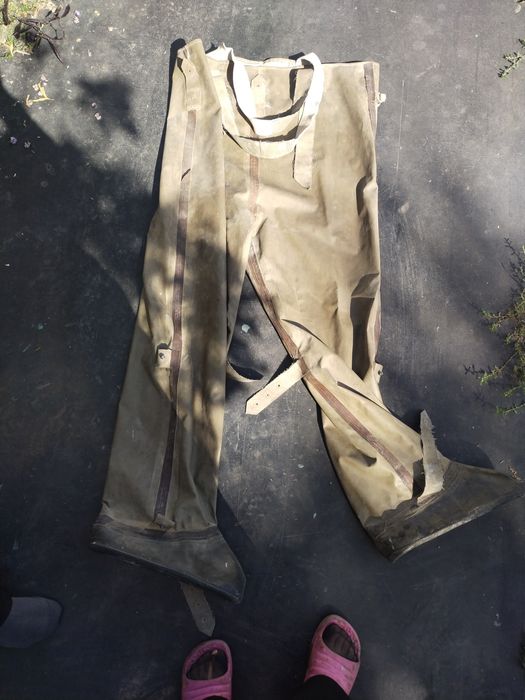 сапоги рыбацкие продам 15 тыс за пару