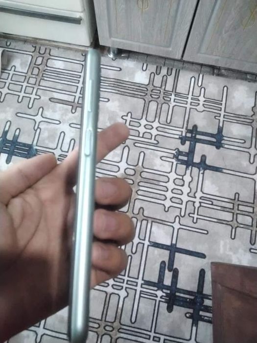 Samsung M 13 xotirasi 64/ 4