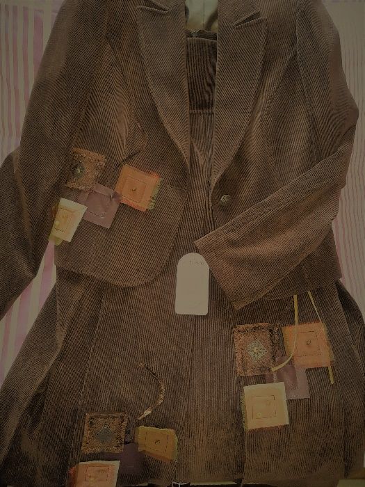 Разкошен Костюм Кадифе и декорации Цветна Кожа! НОВ! БГ № 44