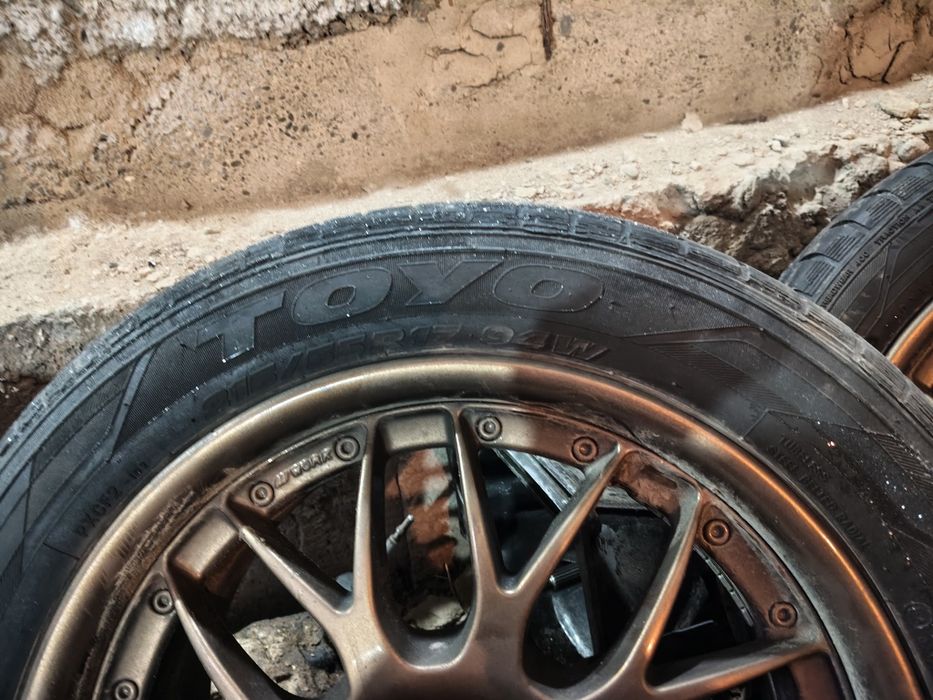 Диски с резиной.