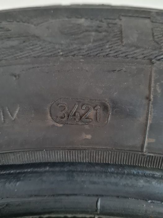 Зимни гуми 2 броя за Бус GOODYEAR CargoVector 205 65 R16C дот 3421