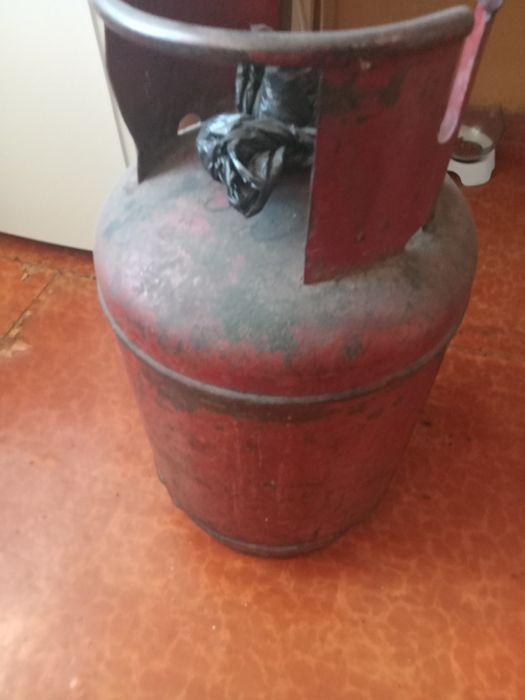 Продаю балон газовый