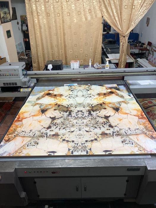 УФ принтер.