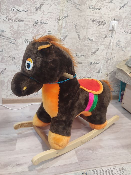 Лошадка качалка в хорошем состоянии