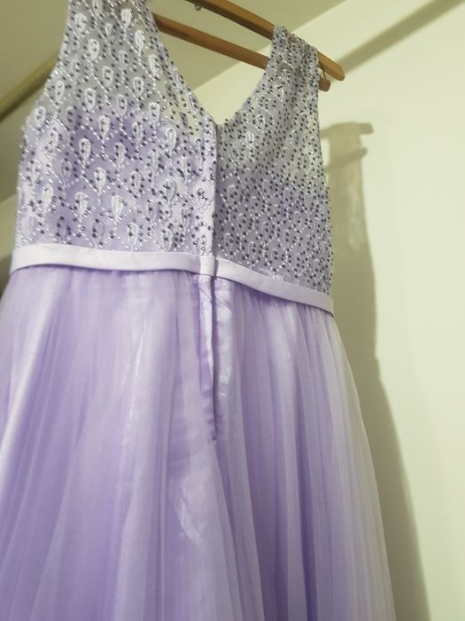 Vînd rochie mărimea L-XL purtată 2 ore la starea civila 500 lei  +pant