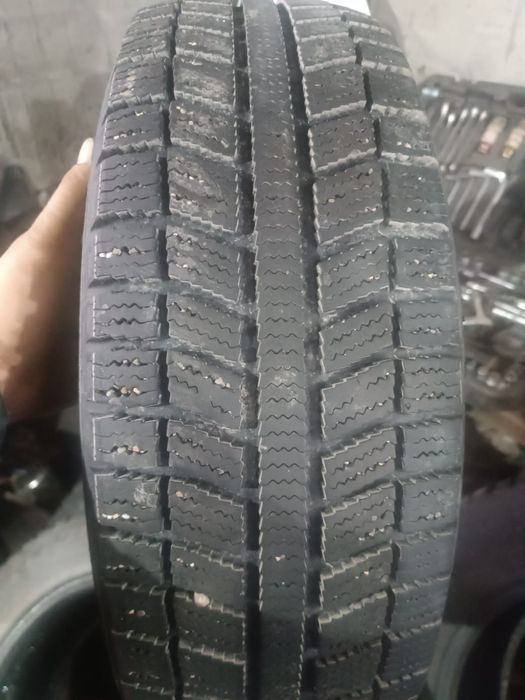Продаётся шина 10000тг.