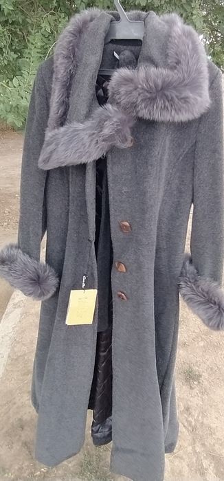 Пальто с этикеткой