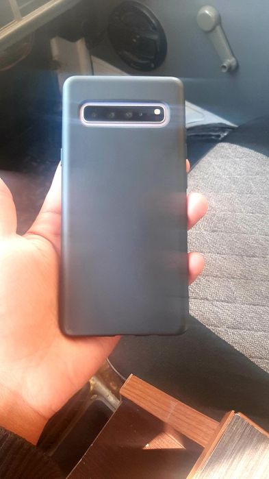 Samsung s10 5g srochniyga sotiladi