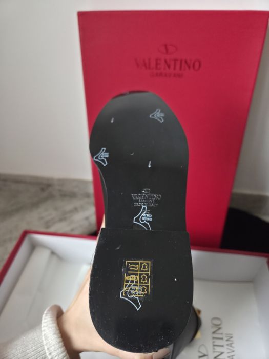 Valentino Garavani Roman Stud Round Toe Boots