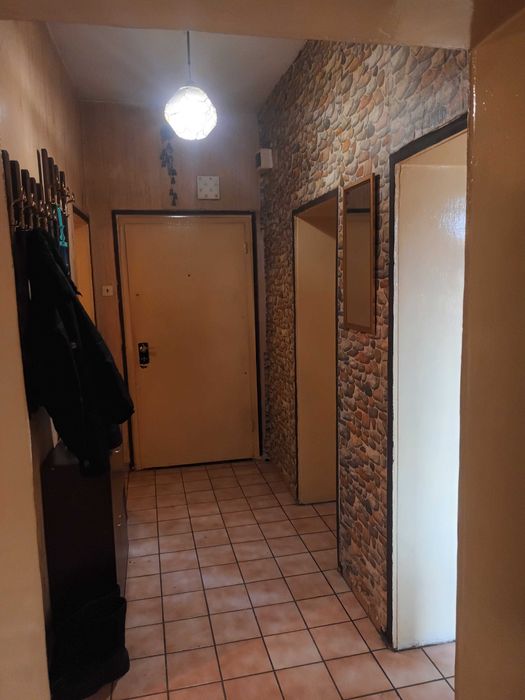 Продава се Тристаен апартамент в Перник, Център - 76 кв.м за 1132 €/кв.м - Снимка #3