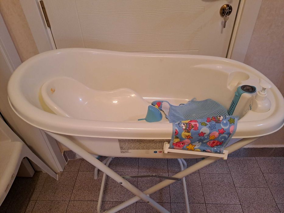 Корито със стойка и крачета