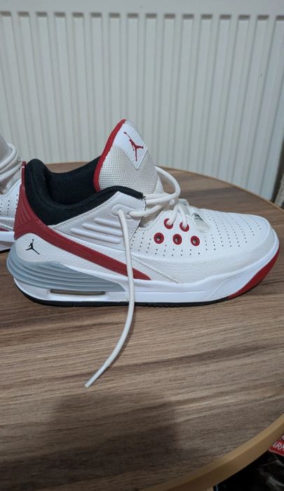 Jordan max aura 38/38.5