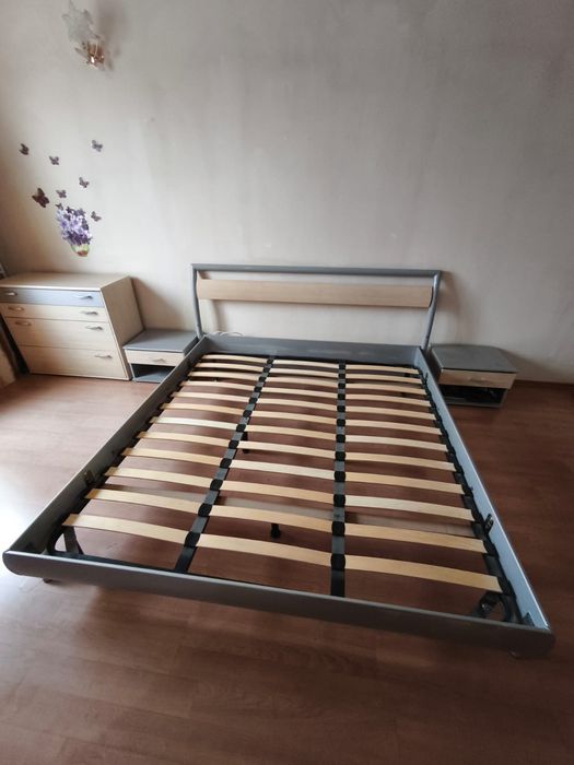 Продам спальный гарнитур