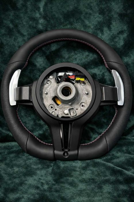 Volan BMW M Sport Padele cu Airbag – Compatibil F10/E90/E70/F07/F01