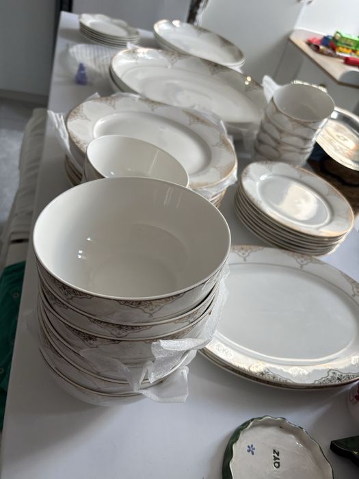 Продам посуду 10 персон