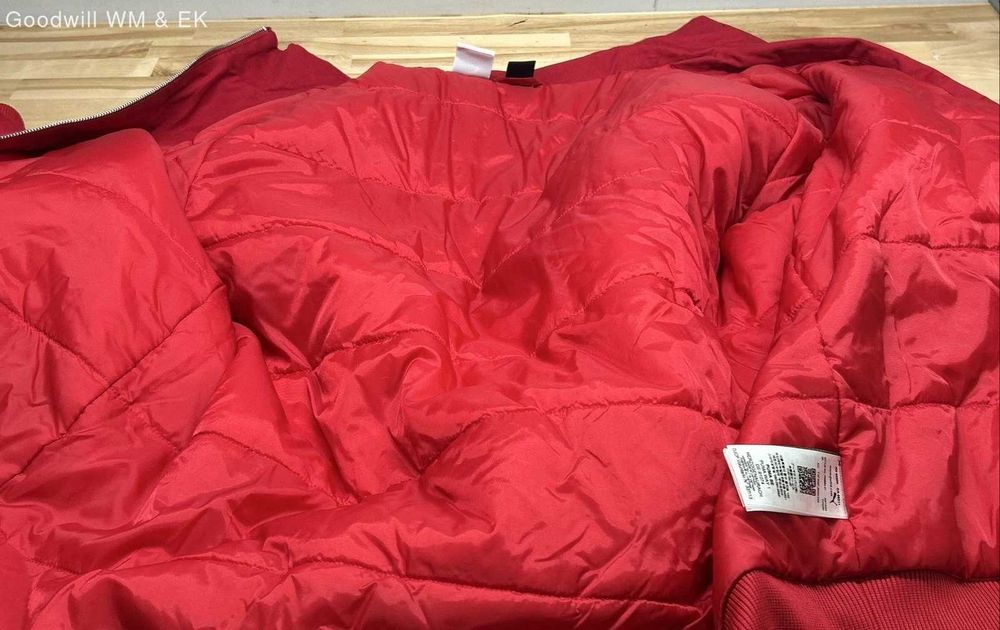Scuderia Ferrari 2025 Team Jacket XXL - оригинал, новая