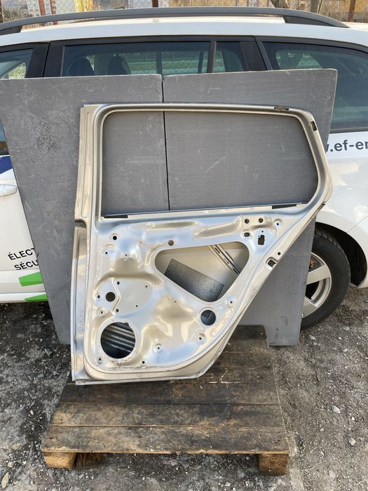 Задна дясна врата за Volkswagen Golf Фолксваген Голф 2013-2019г 3бр