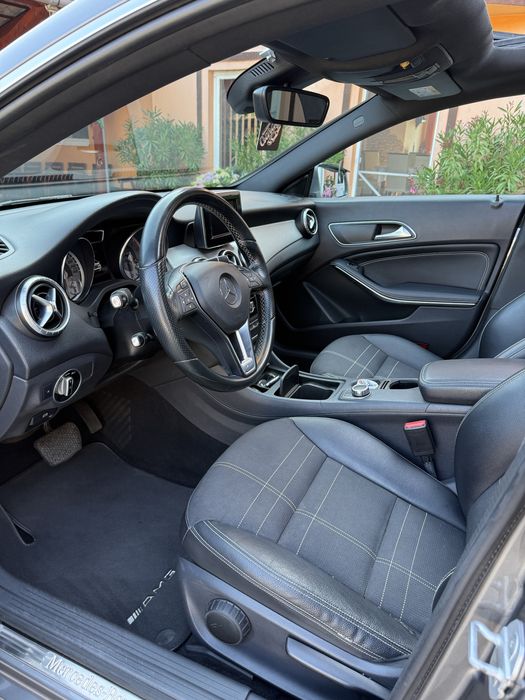 Mercedes Benz CLA 200 AMG line